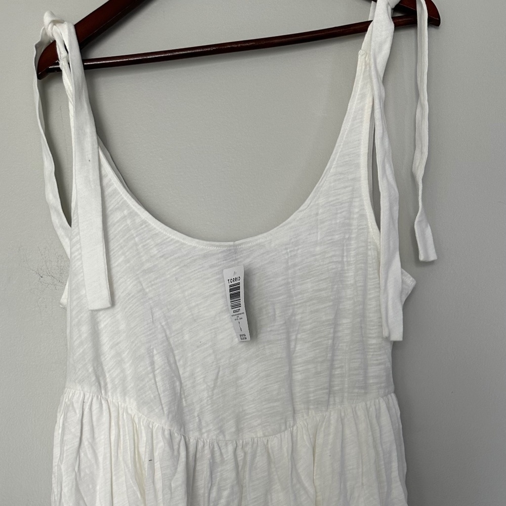 NWT White Torrid Dress Coverup. Size 0 (12).